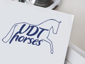Equine MERC heeft het logo van VDT horses ontworpen.